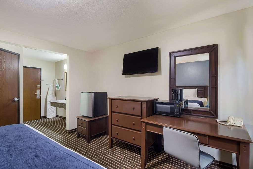 Rodeway Inn Houston North Greenspoint Oda fotoğraf
